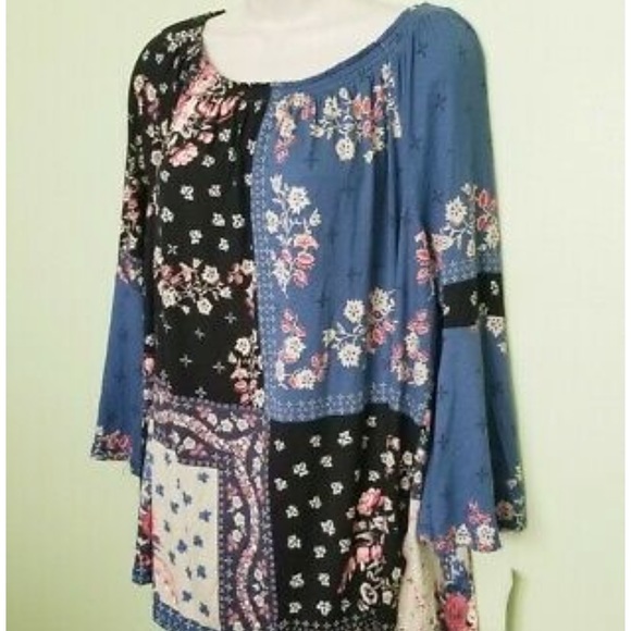 Multi color/pattern design on/off Shoulder - Picture 2 of 9